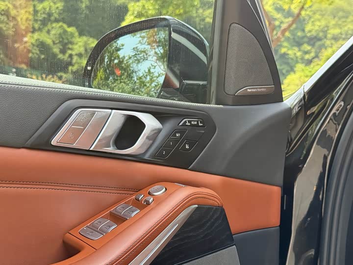 Фото 14 - BMW X7