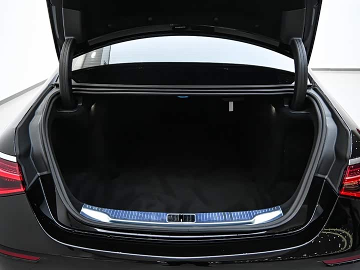 Фото 31 - Mercedes-Benz Maybach S-Class