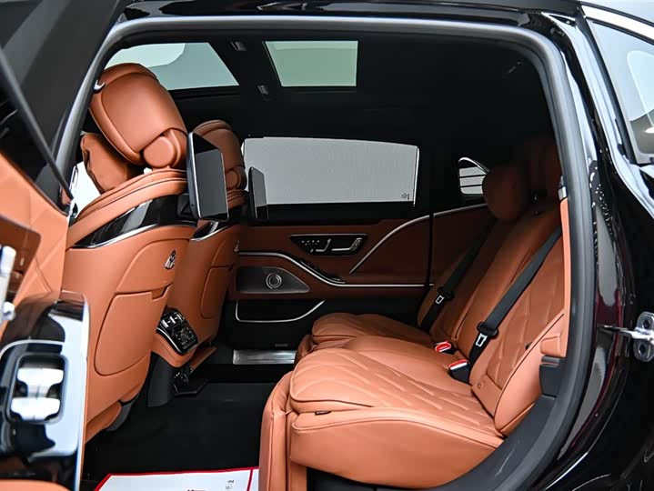 Фото 9 - Mercedes-Benz Maybach S-Class