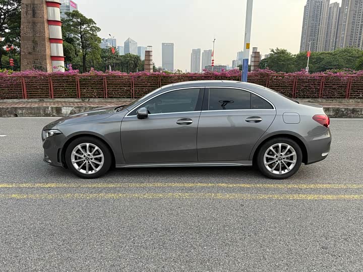 Фото 18 - Mercedes-Benz A-Class