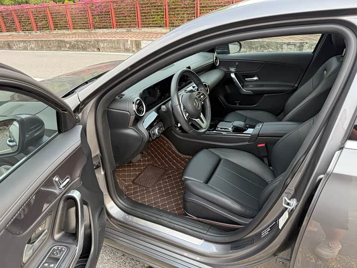 Фото 5 - Mercedes-Benz A-Class