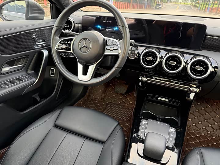 Фото 7 - Mercedes-Benz A-Class