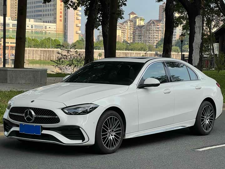 Фото 1 - Mercedes-Benz C-Class