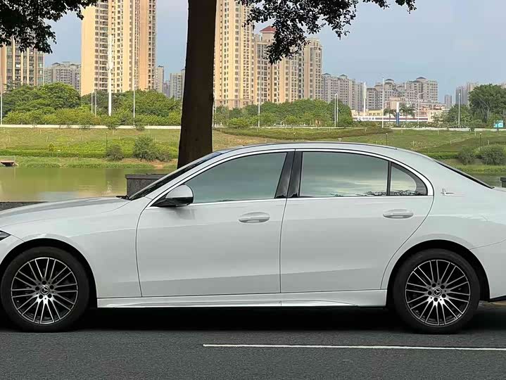 Фото 4 - Mercedes-Benz C-Class