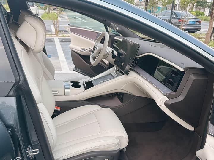 Фото 8 - Denza Z9