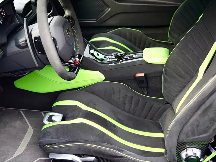 Фото 20 - Lamborghini Huracán