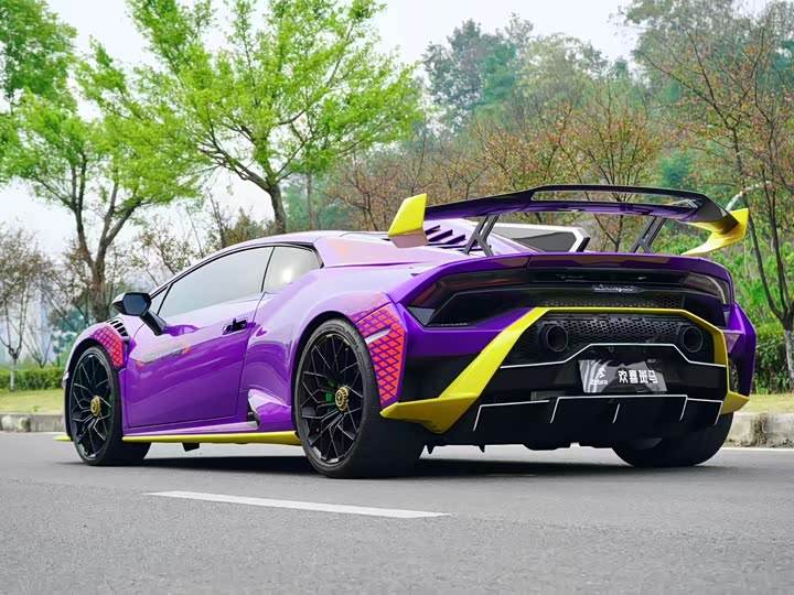 Фото 4 - Lamborghini Huracán