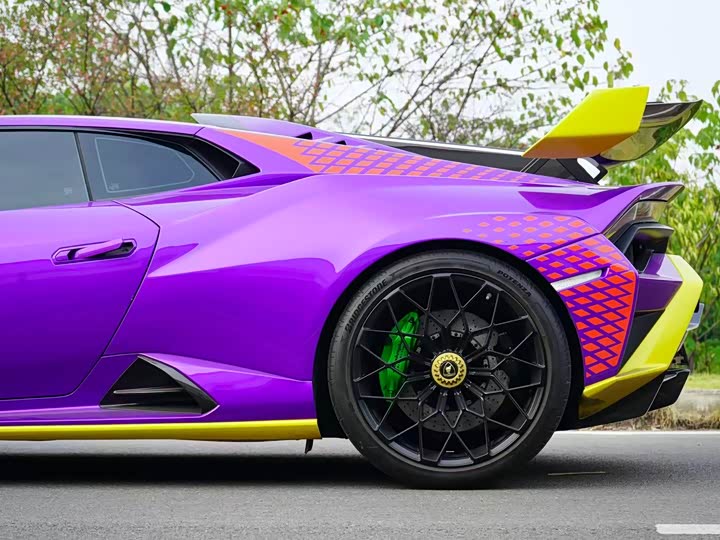 Фото 7 - Lamborghini Huracán