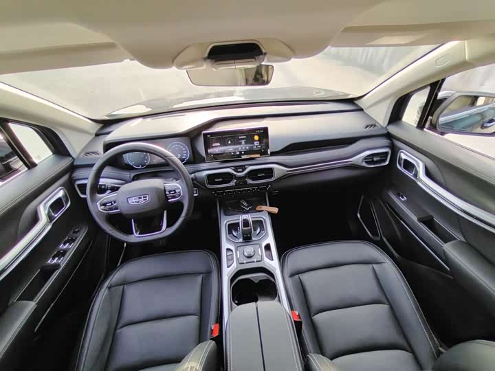 Фото 11 - Geely Okavango