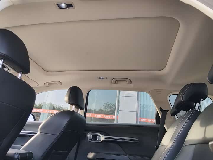 Фото 12 - Geely Okavango