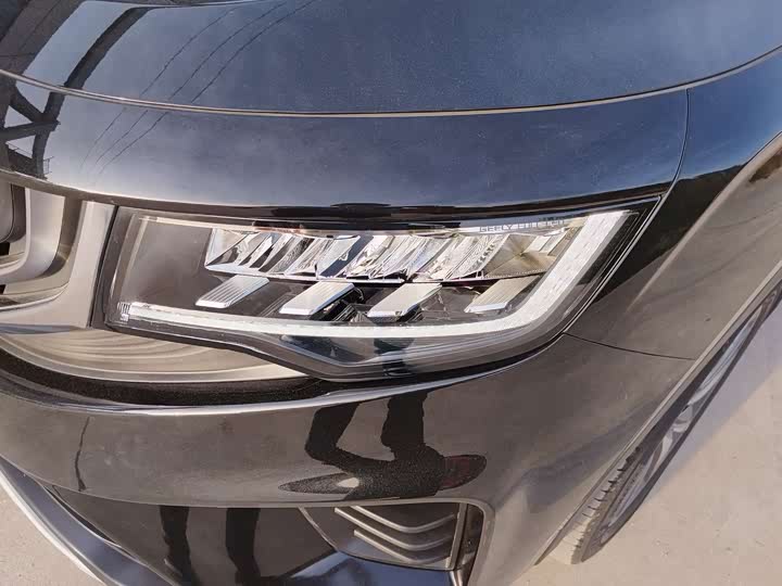 Фото 16 - Geely Okavango