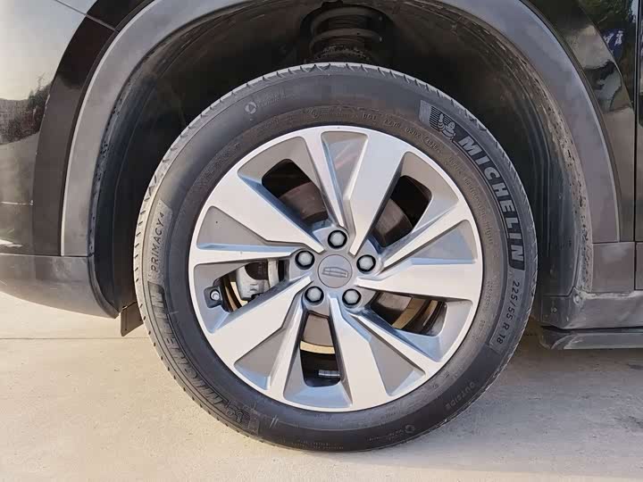 Фото 17 - Geely Okavango