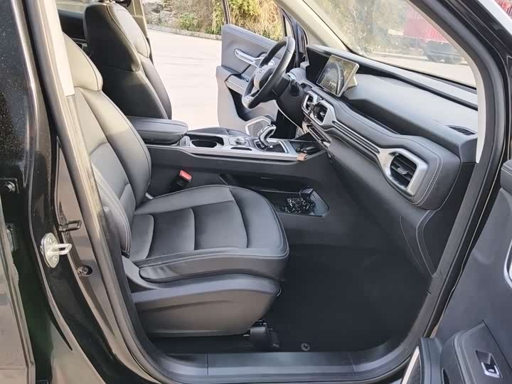 Фото 8 - Geely Okavango