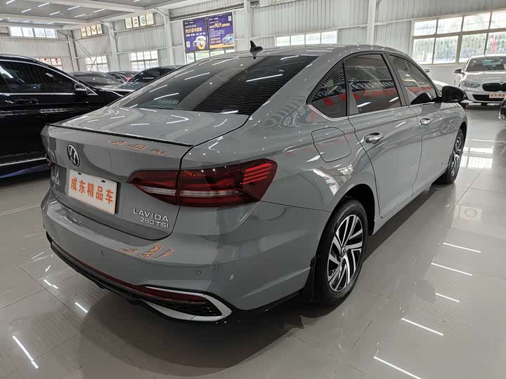 Фото 6 - Volkswagen Lavida