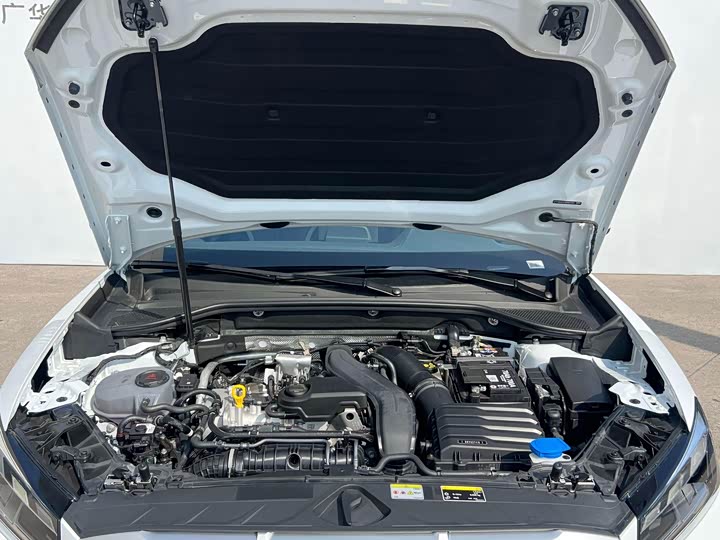 Фото 10 - Audi Q2L