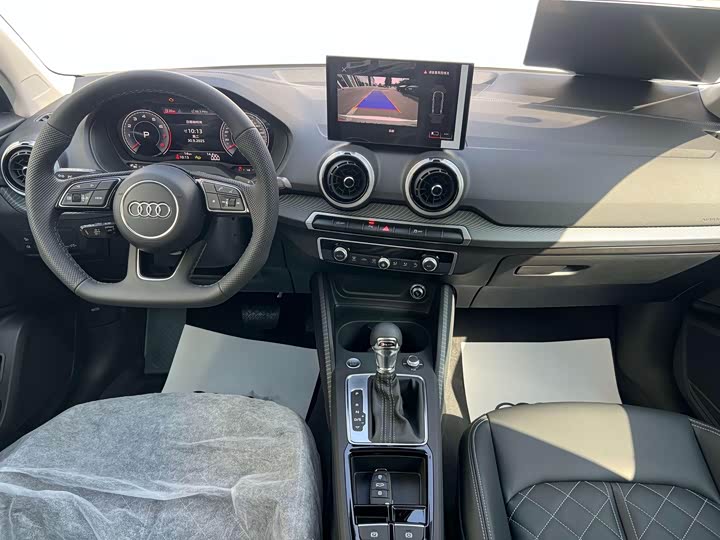 Фото 8 - Audi Q2L