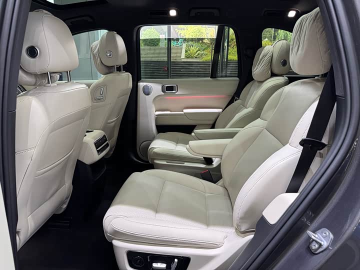 Фото 10 - LiXiang L8