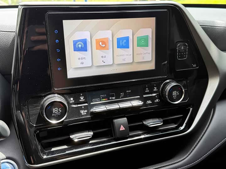 Фото 19 - Toyota Highlander