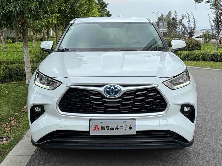 Фото 2 - Toyota Highlander