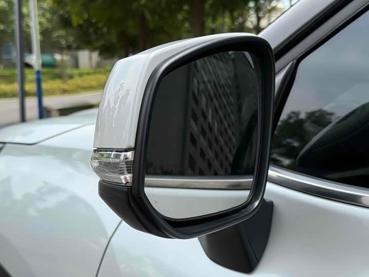 Фото 9 - Toyota Highlander