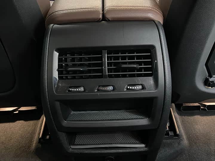 Фото 14 - BMW X5