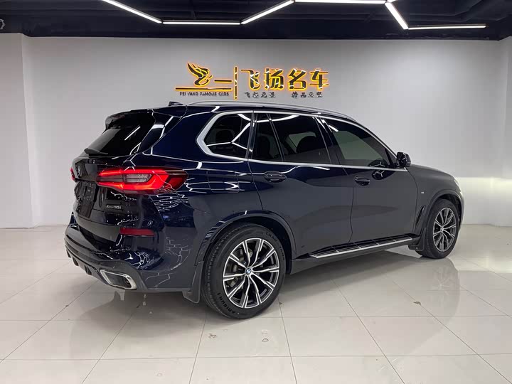 Фото 15 - BMW X5