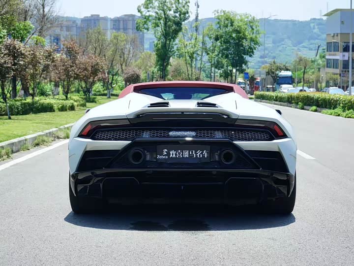 Фото 6 - Lamborghini Huracán