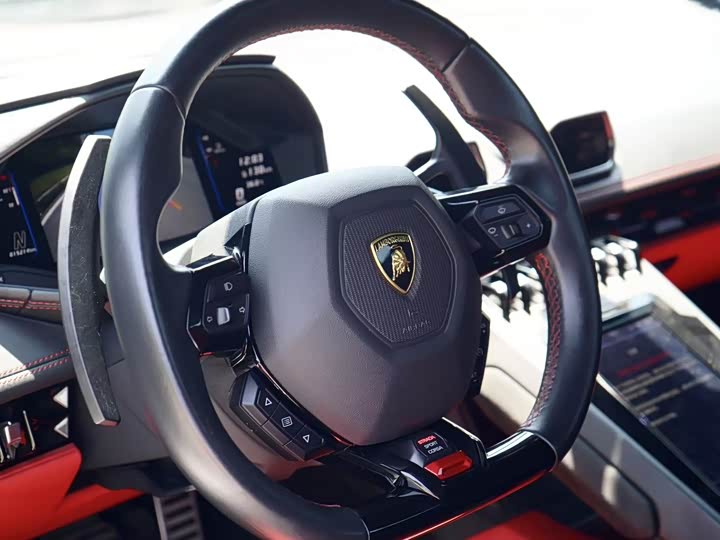 Фото 9 - Lamborghini Huracán