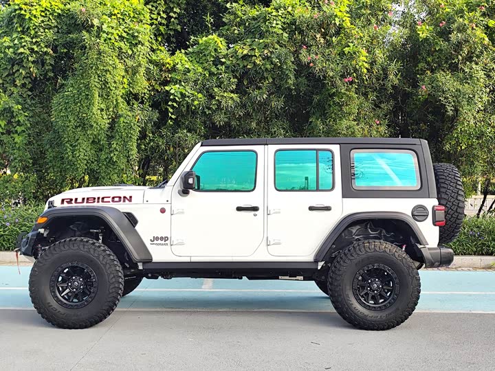 Фото 5 - Jeep Wrangler