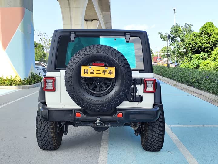 Фото 7 - Jeep Wrangler