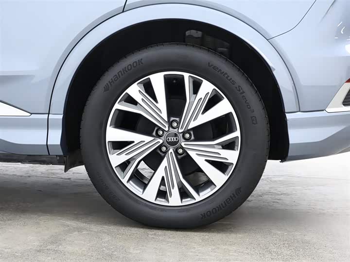 Фото 7 - Audi Q4 e-tron