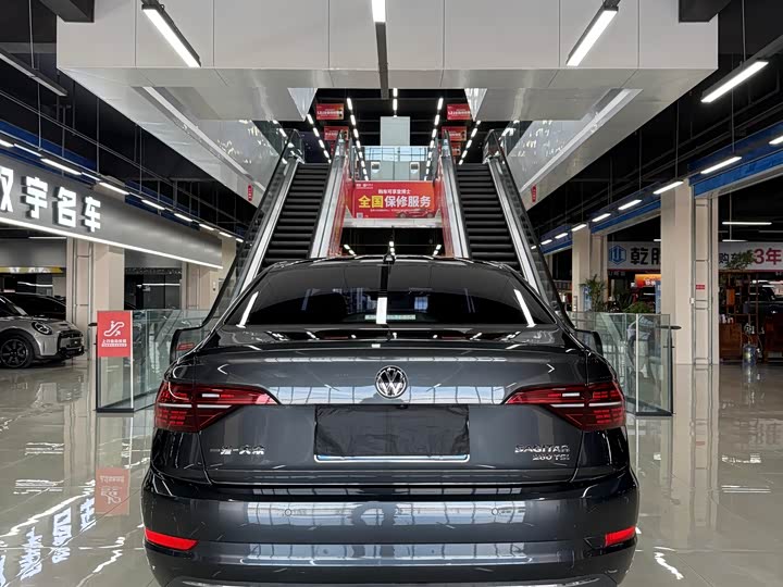 Фото 4 - Volkswagen Sagitar L