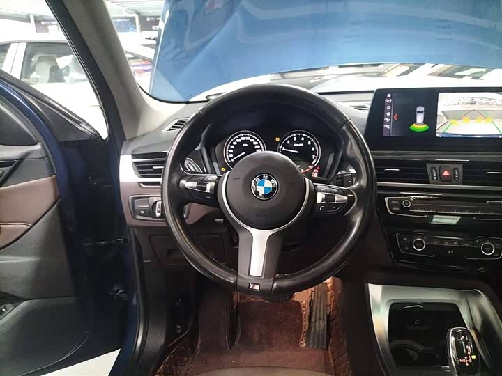 Фото 11 - BMW X1