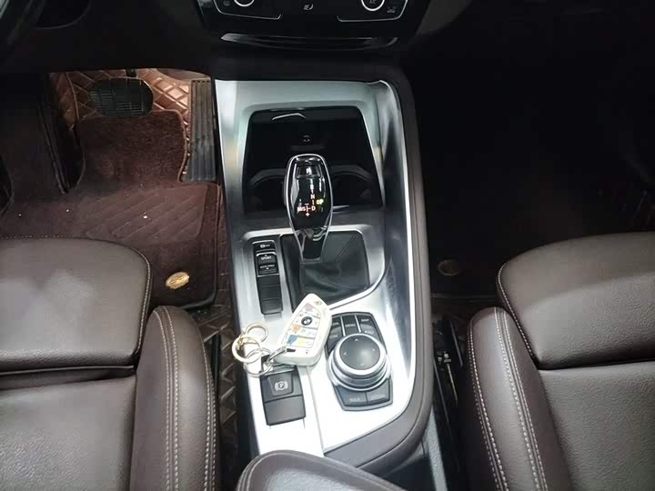 Фото 14 - BMW X1