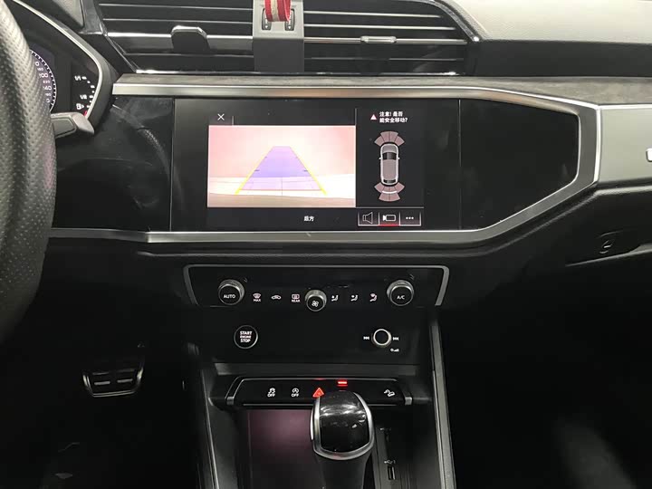 Фото 11 - Audi Q3 Sportback