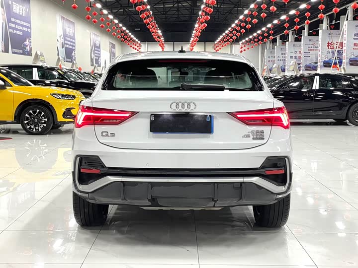 Фото 5 - Audi Q3 Sportback
