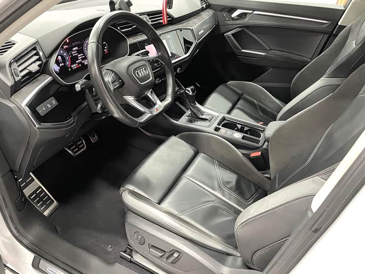 Фото 8 - Audi Q3 Sportback