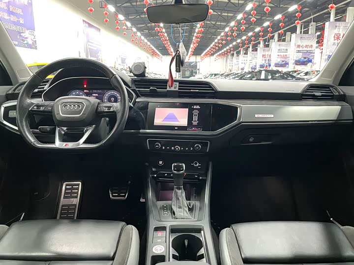 Фото 9 - Audi Q3 Sportback