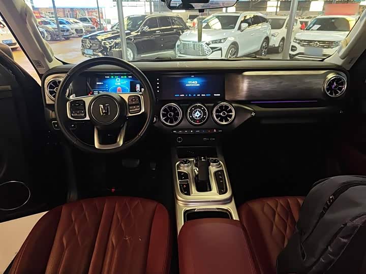 Фото 10 - Tank 300