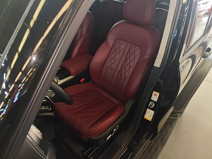 Фото 15 - Tank 300