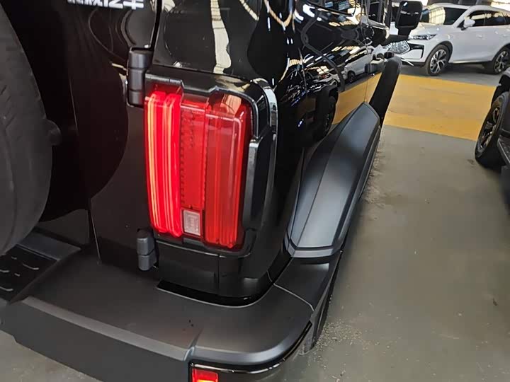 Фото 8 - Tank 300