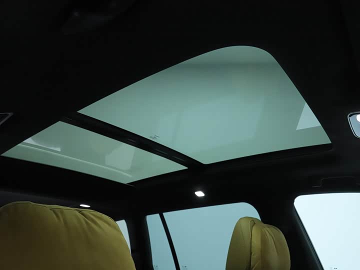 Фото 10 - LiXiang One