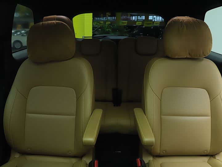 Фото 13 - LiXiang One