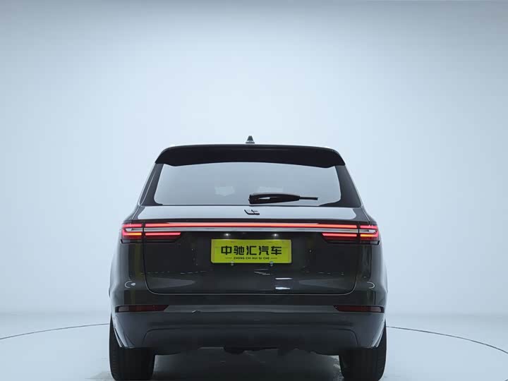 Фото 21 - LiXiang One