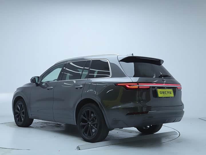 Фото 22 - LiXiang One