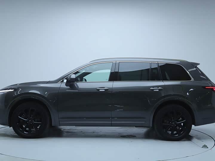 Фото 23 - LiXiang One