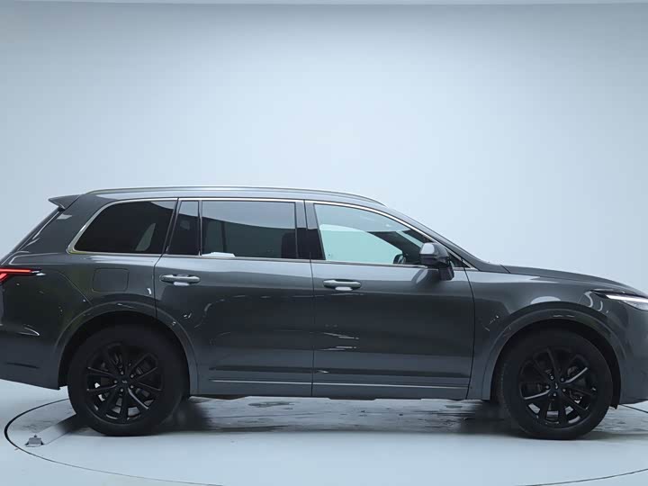 Фото 4 - LiXiang One