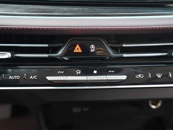 Фото 9 - Buick GL8 Century