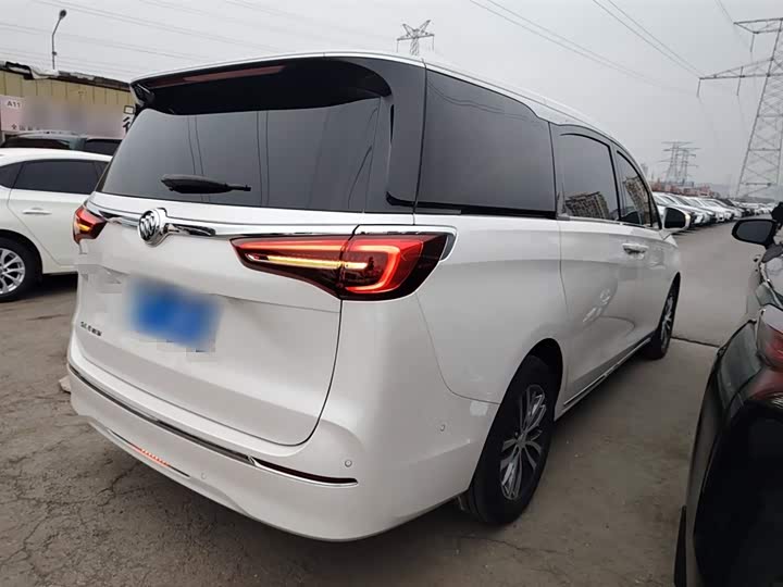 Фото 7 - Buick GL8 ES