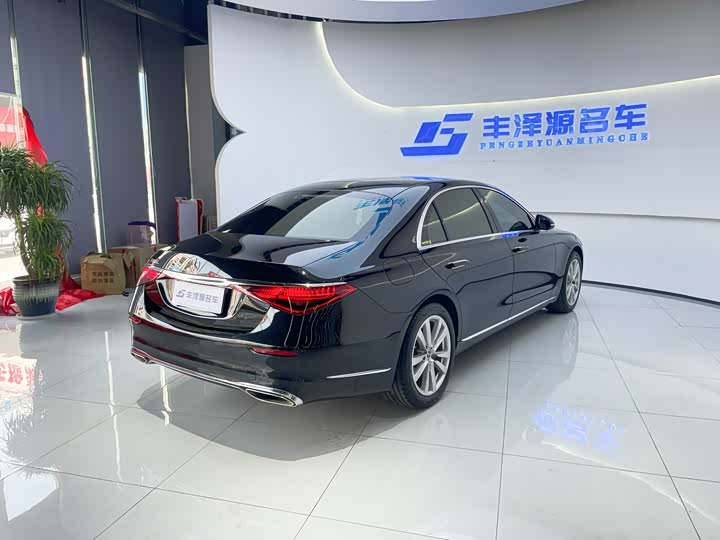 Фото 3 - Mercedes-Benz S-Class